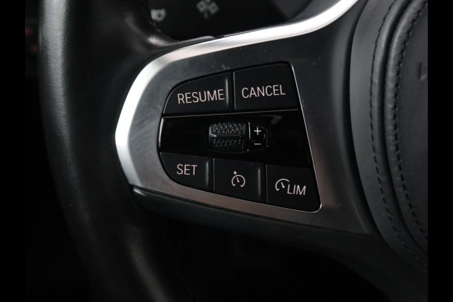 BMW 2 Serie Gran Coupé 218i M Sport | Panoramadak | Stoelverwarming | Camera | Sfeerverlichting | Carplay | Navigatie | Sportstoelen | Park Assist | Live Cockpit | Climate control