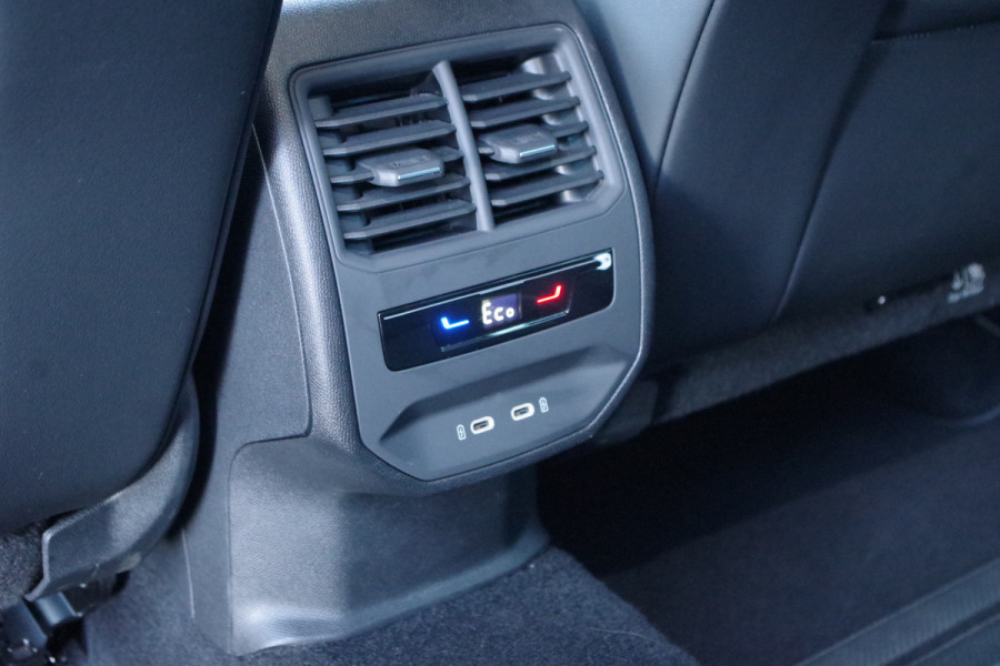 CUPRA Formentor 1.4 e-Hybrid VZ 245 PK Copper Edition, Trekhaak, Kuipstoelen, Memory, Camera, DCC