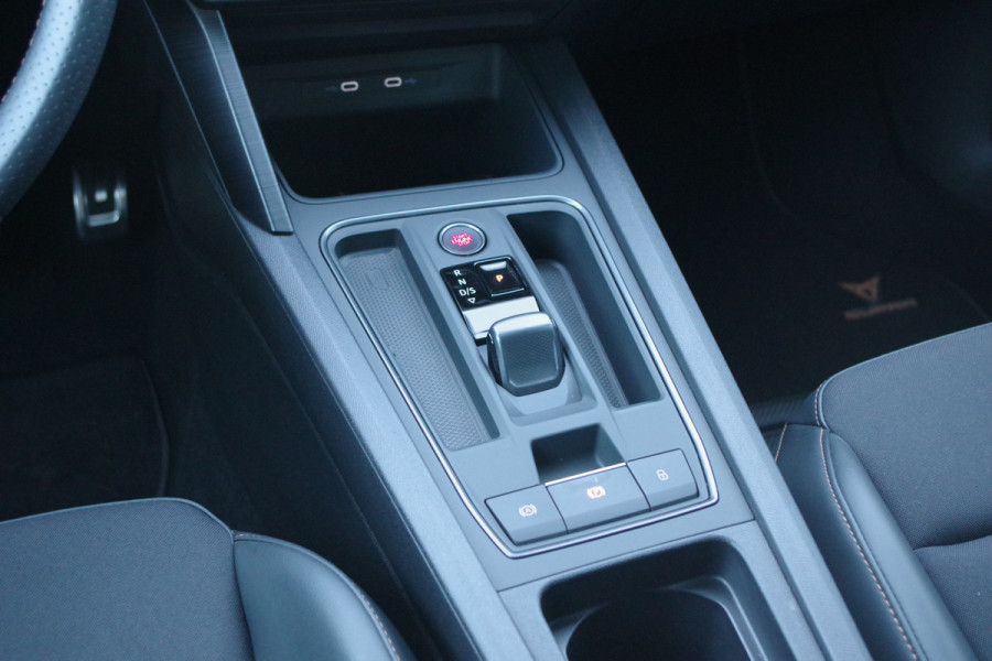 CUPRA Formentor 1.4 e-Hybrid VZ 245 PK Copper Edition, Trekhaak, Kuipstoelen, Memory, Camera, DCC