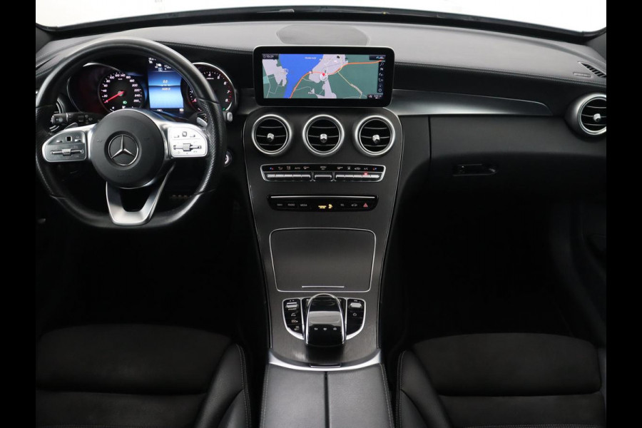 Mercedes-Benz C-Klasse 300e AMG Night | Stoelverwarming | Carplay | Leder/Alcantara | Camera | Navigatie | Park Assist | Full LED | PHEV | Plug In