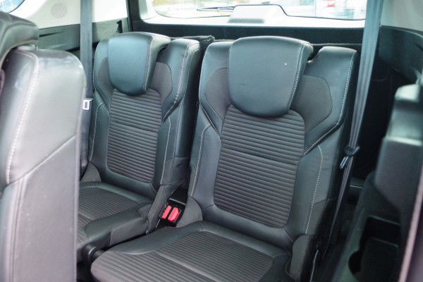 Renault Grand Scénic 1.2 TCe 130 PK Bose 7p, Panoramadak, Trekhaak, LED, Keyless, Camera,