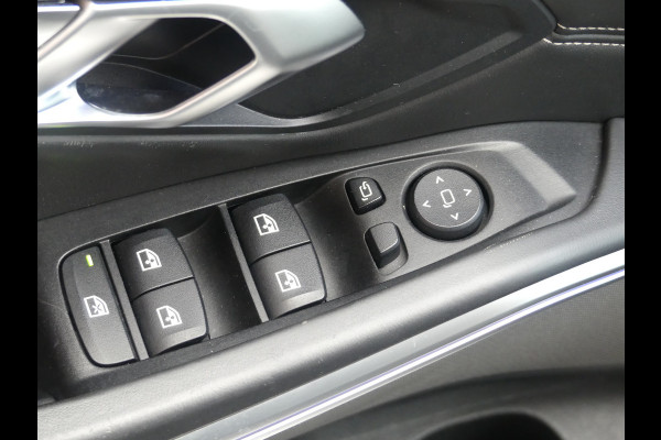BMW 3 Serie Touring 330i Touring M Pakket Panoramadak/Camera/LED/LEER