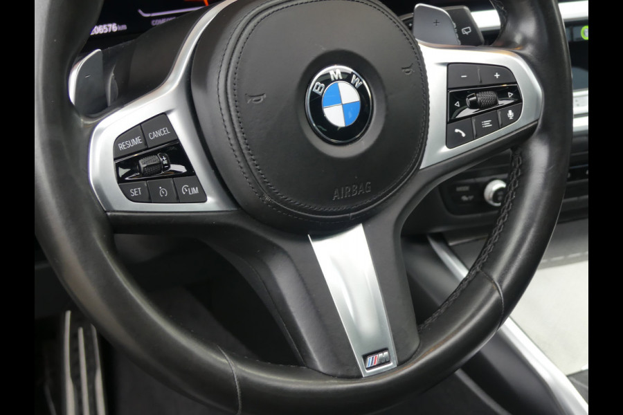BMW 3 Serie Touring 330i Touring M Pakket Panoramadak/Camera/LED/LEER