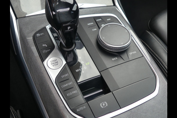 BMW 3 Serie Touring 330i Touring M Pakket Panoramadak/Camera/LED/LEER