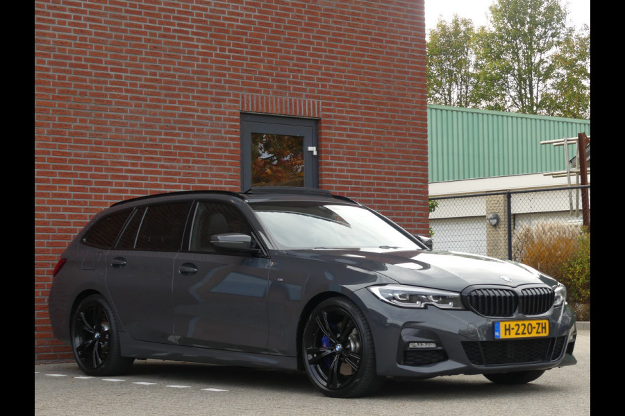 BMW 3 Serie Touring 330i Touring M Pakket Panoramadak/Camera/LED/LEER