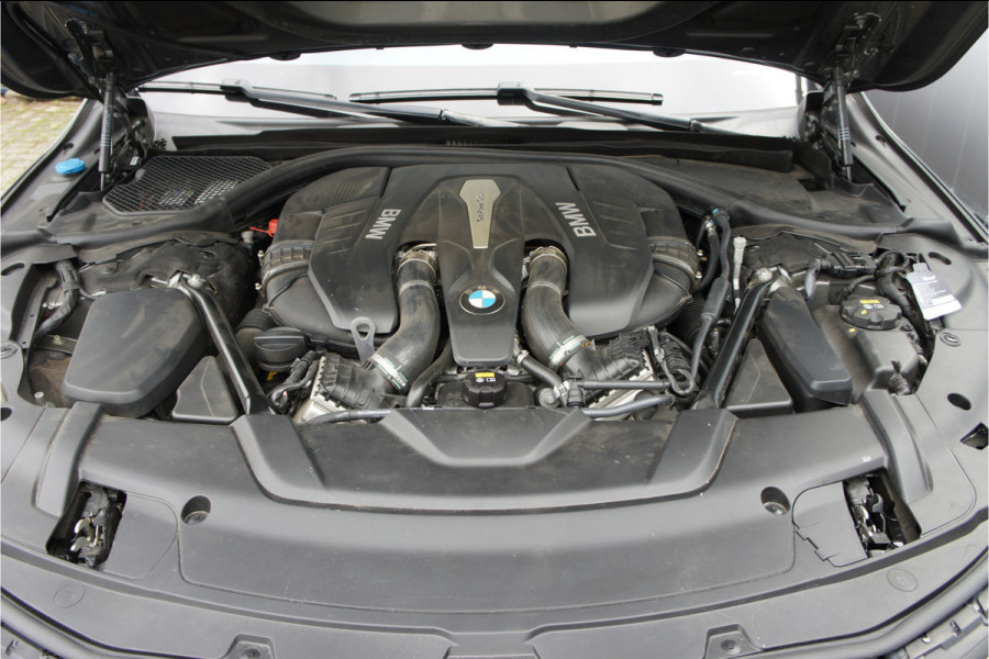 BMW 7 Serie 750i xDrive M sportpakket, camera rondom