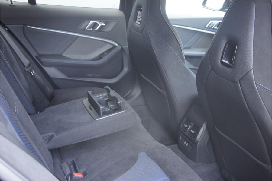 BMW 1-serie M135i xDrive High Executive Panoramadak, Head up