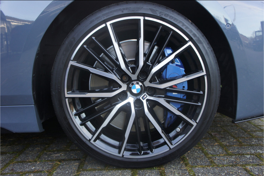 BMW 1-serie M135i xDrive Panoramadak, Parkeerhulp
