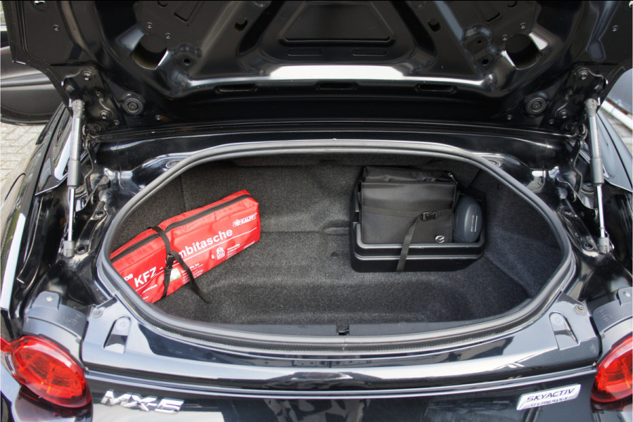 Mazda MX-5 RF 1.5 SkyActiv-G 132 GT-M Recaro stoelen, Bose, Camera