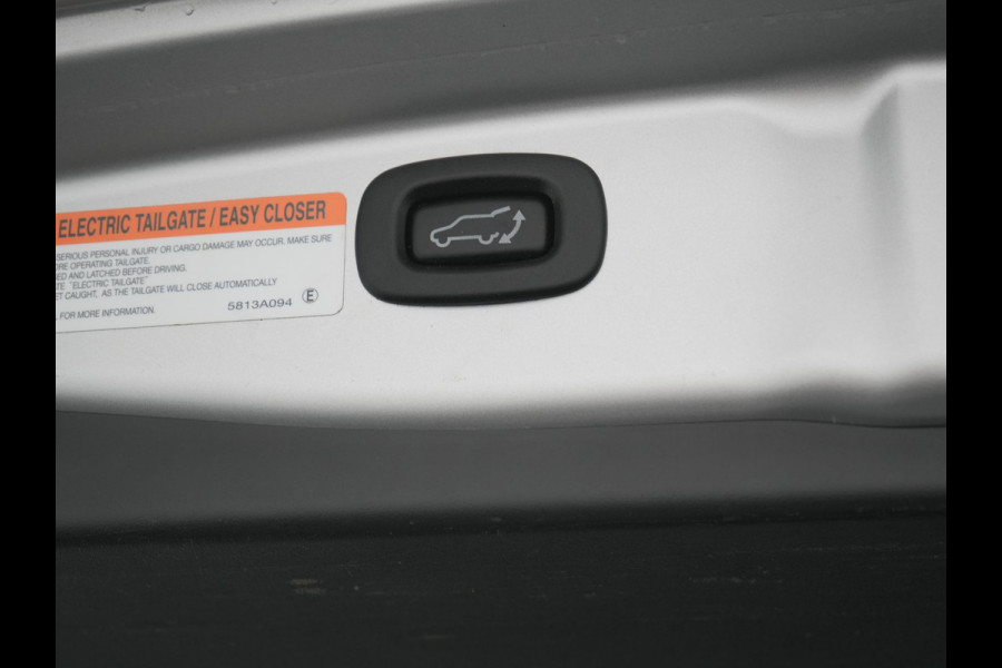 Mitsubishi Outlander 2.4 Intense0+ Plug In Hybrid 225pk Dealer O.H. PHEV | Trekhaak Afneembaar | Schuif-/Kanteldak | Camera | Sportstoelen & Stuur Verwarmd | LED Koplampen | Keyless | Apple Carplay | Blis | DAB |