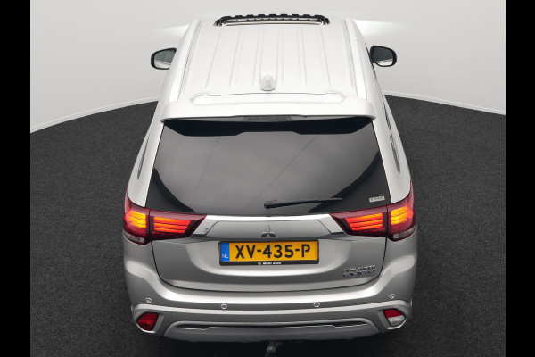 Mitsubishi Outlander 2.4 Intense0+ Plug In Hybrid 225pk Dealer O.H. PHEV | Trekhaak Afneembaar | Schuif-/Kanteldak | Camera | Sportstoelen & Stuur Verwarmd | LED Koplampen | Keyless | Apple Carplay | Blis | DAB |