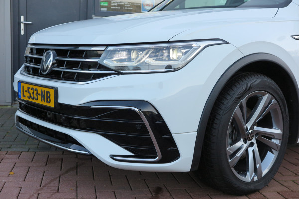 Volkswagen Tiguan 1.5 TSI 150pk DSG 2xR-Line Virtual Cockpit , Trekhaak, Camera , Navi , DAB+ , Carplay , Led verlichting etc.