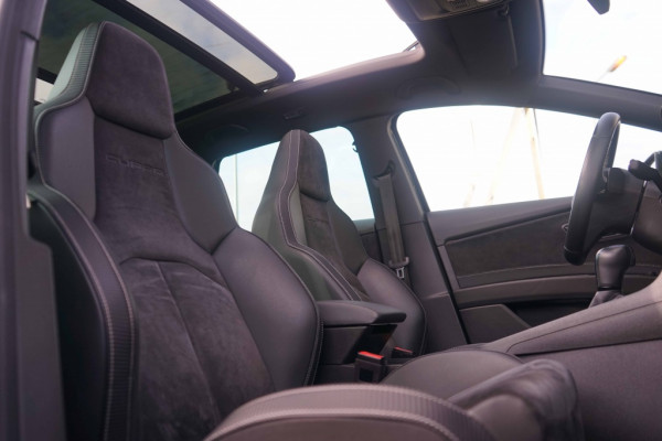 Seat León ST Cupra 300 4Drive Ultimate-edition/Pano/DCC/Schaalstoel/Beats/Sfe
