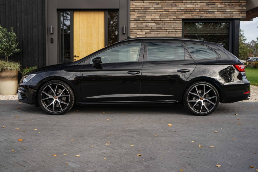 Seat León ST Cupra 300 4Drive Ultimate-edition/Pano/DCC/Schaalstoel/Beats/Sfe