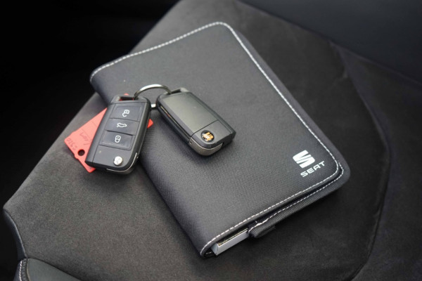 Seat León ST Cupra 300 4Drive Ultimate-edition/Pano/DCC/Schaalstoel/Beats/Sfe