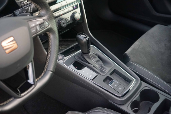 Seat León ST Cupra 300 4Drive Ultimate-edition/Pano/DCC/Schaalstoel/Beats/Sfe