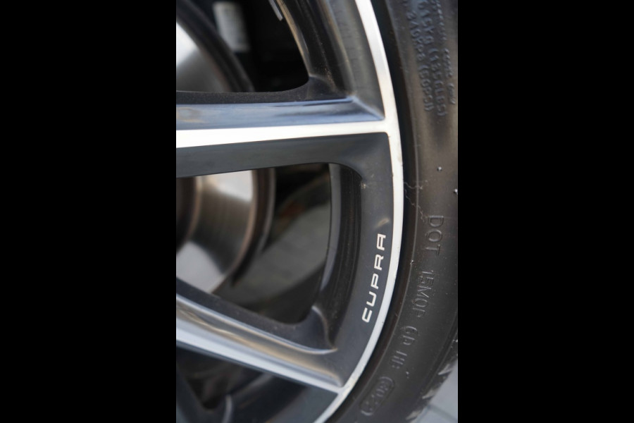 Seat León ST Cupra 300 4Drive Ultimate-edition/Pano/DCC/Schaalstoel/Beats/Sfe
