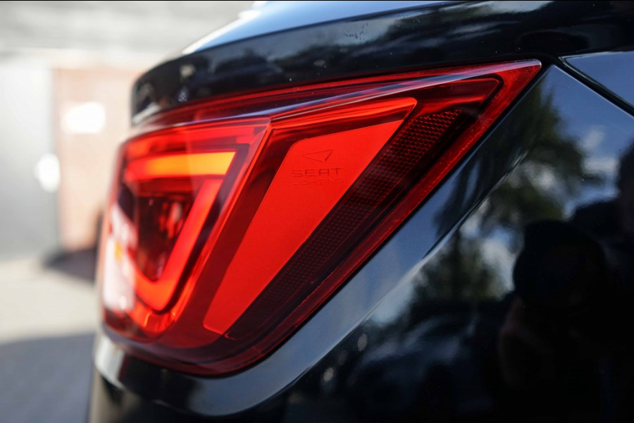 Seat León ST Cupra 300 4Drive Ultimate-edition/Pano/DCC/Schaalstoel/Beats/Sfe