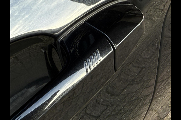 BMW X1 xDrive25e M SPORT | PANORAMA | ELEKTR. STOELEN | HARMAN KARDON | LEDER | 19 INCH LM VELGEN | TREKHAAK |