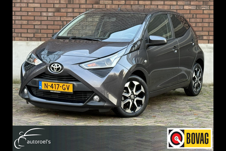 Toyota Aygo 1.0 VVT-i x-joy / Camera / Carplay / Clima / ALL-Season / 1e Eigenaar / NED-AYGO / LED-Verlichting
