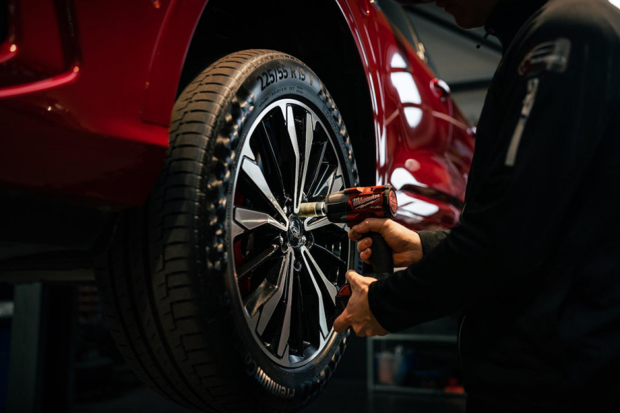 Toyota Aygo 1.0 VVT-i x-joy / Camera / Carplay / Clima / ALL-Season / 1e Eigenaar / NED-AYGO / LED-Verlichting