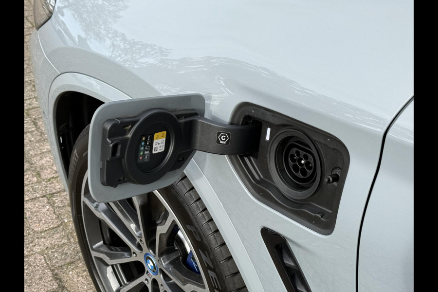 BMW X3 xDrive30e M SPORT | ELEKTR. STOELEN | PANORAMA | M SPORT REMMEN | HEAD UP | KEYLESS |