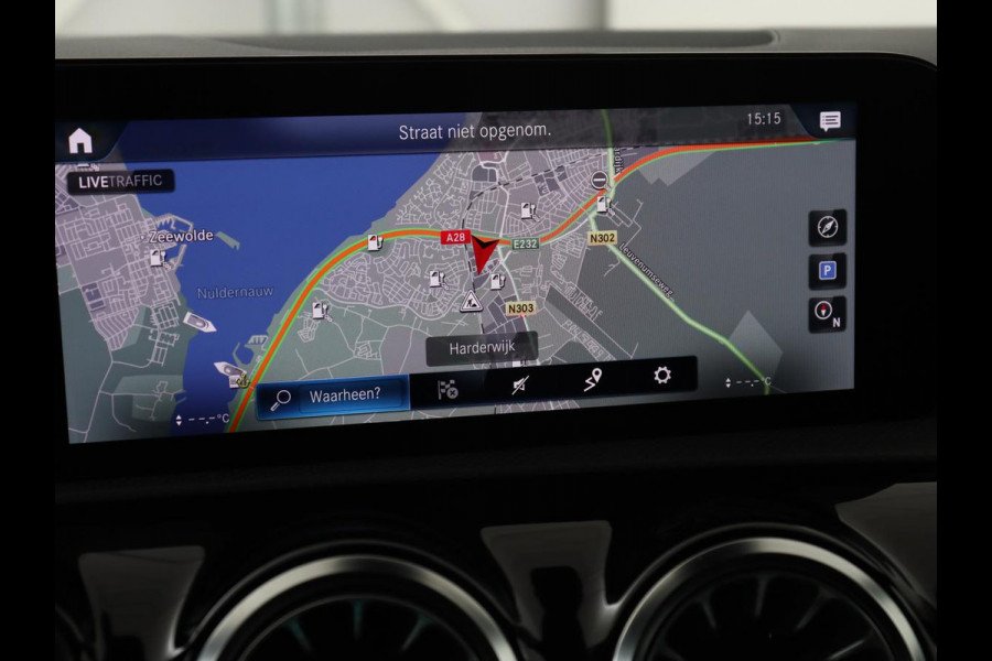 Mercedes-Benz A-Klasse 250e AMG Limited | Carplay | Stoelverwarming | Camera | Leder/Alcantara | Navigatie | Park Assist | Sfeerverlichting | Full LED | Climate control | Widescreen | Cruise control | PHEV | Plug In