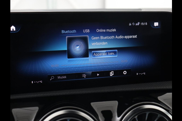 Mercedes-Benz A-Klasse 250e AMG Limited | Carplay | Stoelverwarming | Camera | Leder/Alcantara | Navigatie | Park Assist | Sfeerverlichting | Full LED | Climate control | Widescreen | Cruise control | PHEV | Plug In