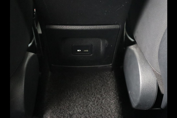 Mercedes-Benz A-Klasse 250e AMG Limited | Carplay | Stoelverwarming | Camera | Leder/Alcantara | Navigatie | Park Assist | Sfeerverlichting | Full LED | Climate control | Widescreen | Cruise control | PHEV | Plug In