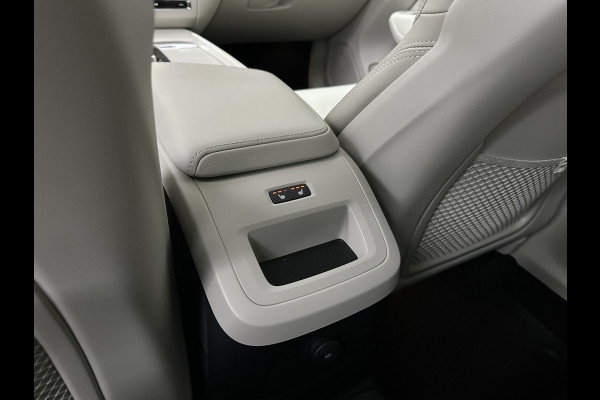Volvo XC60 350PK Ultimate Bright | Bowers & Wilkins | Luchtvering | Panorama | Massage | ACC | 360 Camera | T6 | Stoelventilatie | Head-Up | Keyless-Entry | Orrefors Glaspook | Pilot-Assist | Stoelverwarming V+A | Stand-Kachel | Memory | Stuurverwarming | Dodehoek | Leder Dashboard | Carplay |