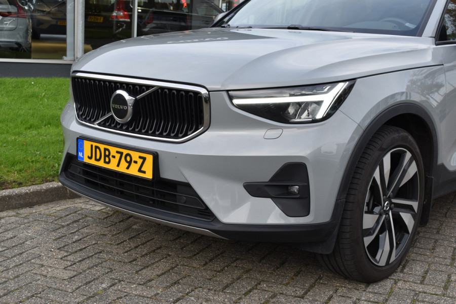 Volvo XC40 B4 211PK Automaat Core | ACC | 20"LMV | Trekhaak | BLIS | Camera | Stoelverwarming | Stuurverwarming |