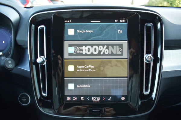 Volvo XC40 B4 211PK Automaat Core | ACC | 20"LMV | Trekhaak | BLIS | Camera | Stoelverwarming | Stuurverwarming |