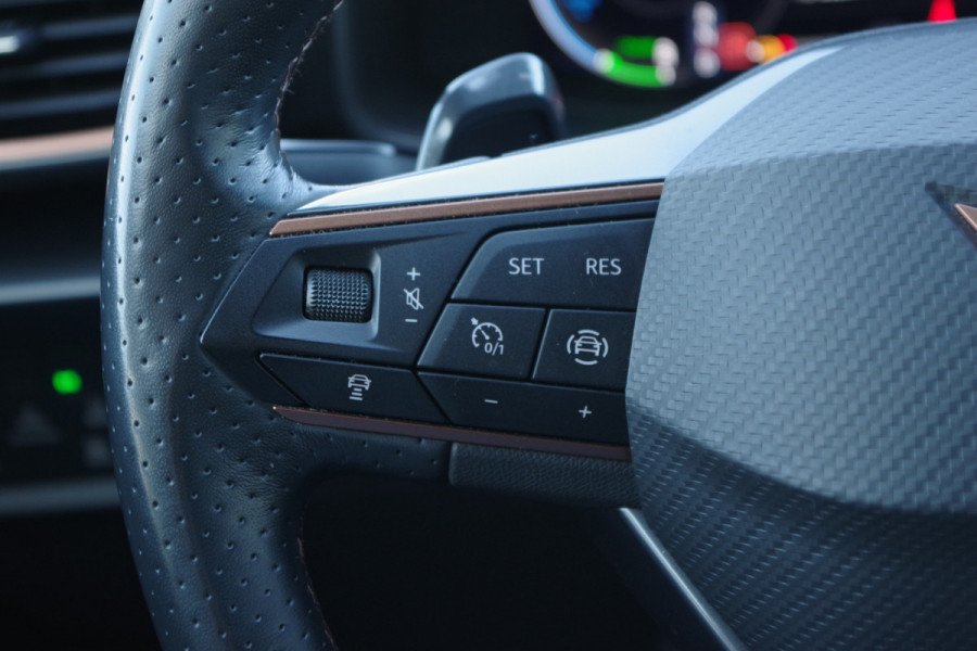 CUPRA Leon Sportstourer 1.4 e-Hybrid VZ 245 PK Adrenaline, Adap. Cruise Control, WInterpakket, LED, Keyless