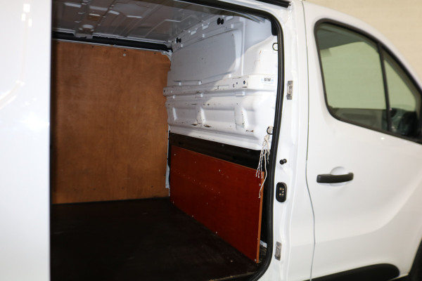 Renault Trafic 1.6 dCi 120pk L2 H1 Airco Trekhaak Imperiaal