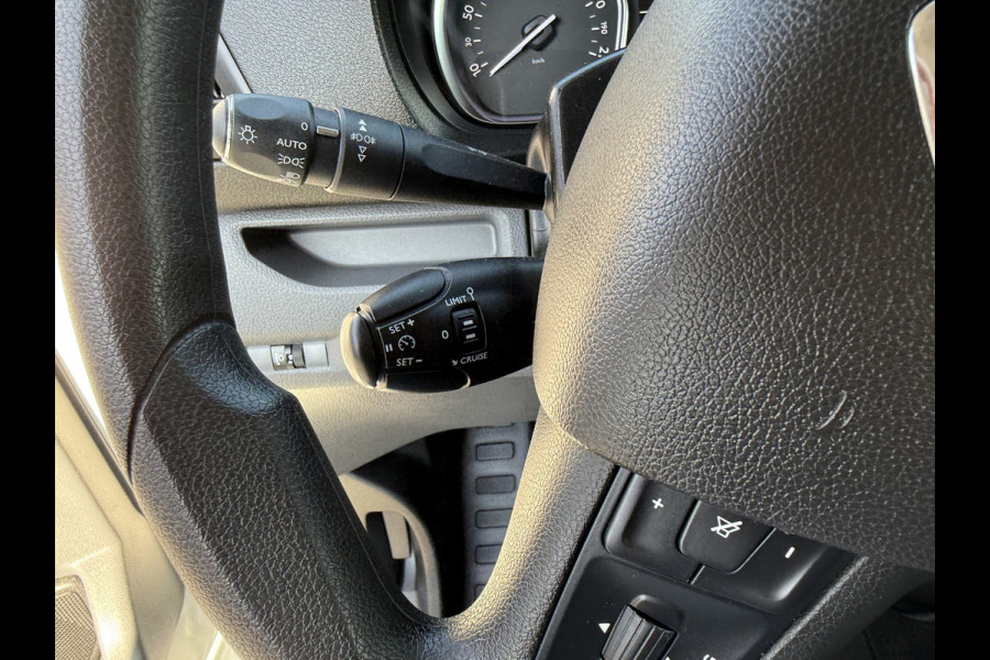 Citroën Jumpy 2.0 HDI 123 PK / L3H1 / 1e EIG. / TREKHAAK / AIRCO / CRUISE / CAMERA / 3-ZITS