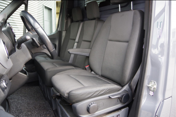 Mercedes-Benz Sprinter 317 1.9 CDI L2H2 AUT. LED, 3.5T TREKHAAK, MBUX 10'', STOELVERWARMING, CAMERA, NAVI, CRUISE, CLIMA, PARKEERSENSOREN, CARPLAY