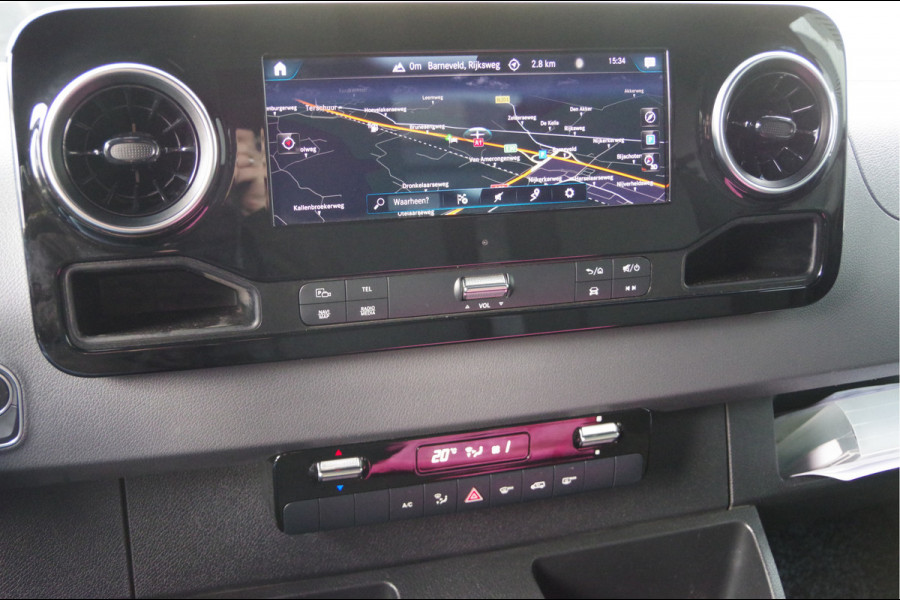 Mercedes-Benz Sprinter 317 1.9 CDI L2H2 AUT. LED, 3.5T TREKHAAK, MBUX 10'', STOELVERWARMING, CAMERA, NAVI, CRUISE, CLIMA, PARKEERSENSOREN, CARPLAY