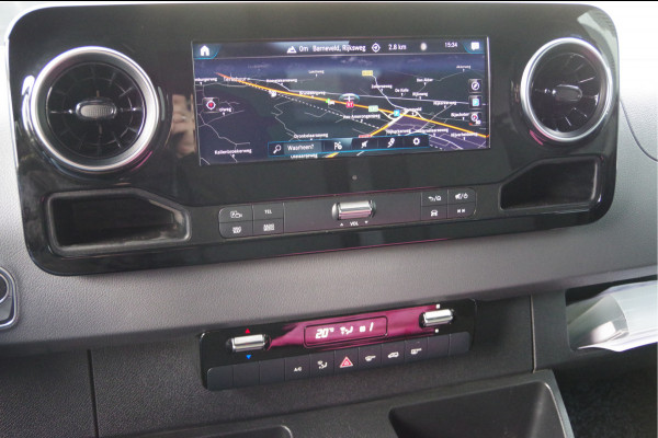 Mercedes-Benz Sprinter 317 1.9 CDI L2H2 AUT. LED, 3.5T TREKHAAK, MBUX 10'', STOELVERWARMING, CAMERA, NAVI, CRUISE, CLIMA, PARKEERSENSOREN, CARPLAY