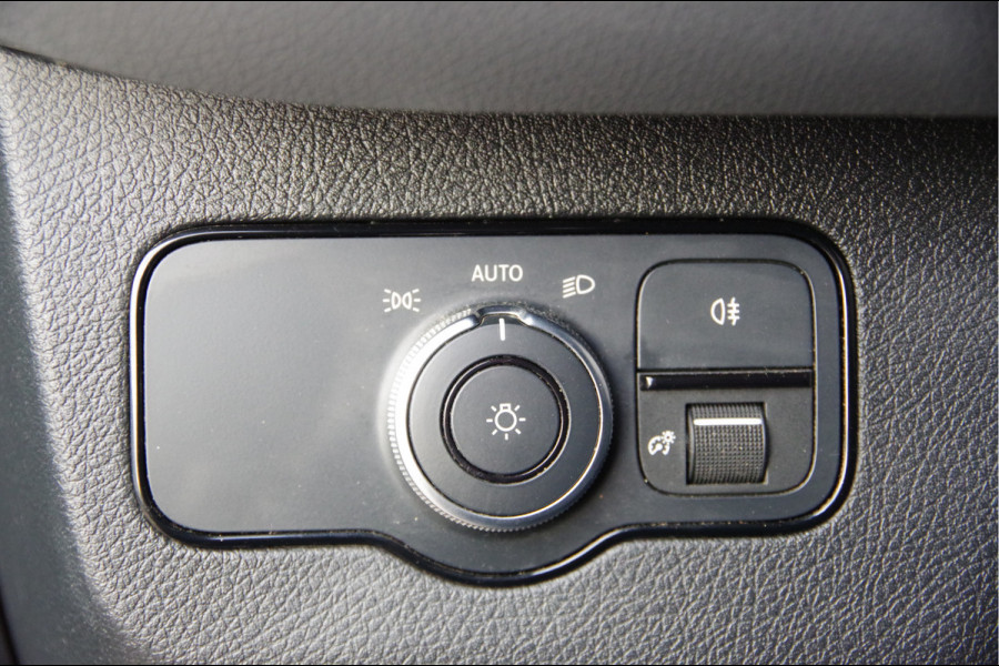 Mercedes-Benz Sprinter 317 1.9 CDI L2H2 AUT. LED, 3.5T TREKHAAK, MBUX 10'', STOELVERWARMING, CAMERA, NAVI, CRUISE, CLIMA, PARKEERSENSOREN, CARPLAY