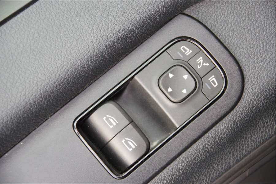 Mercedes-Benz Sprinter 317 1.9 CDI L2H2 AUT. LED, 3.5T TREKHAAK, MBUX 10'', STOELVERWARMING, CAMERA, NAVI, CRUISE, CLIMA, PARKEERSENSOREN, CARPLAY