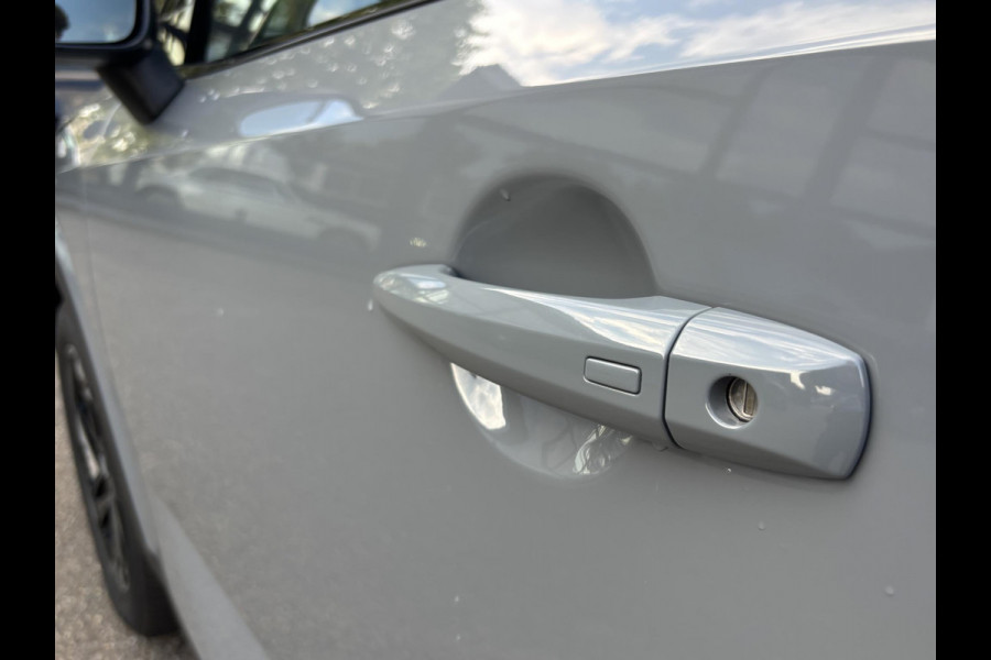 Nissan QASHQAI 1.3 MHEV Xtronic N-Connecta FABRIEKSGARANTIE| STOEL/STUURVERWARMING| HEAD-UP| VOORUITVERW.| ELEK. ACHTERKLEP| 360 CAM|