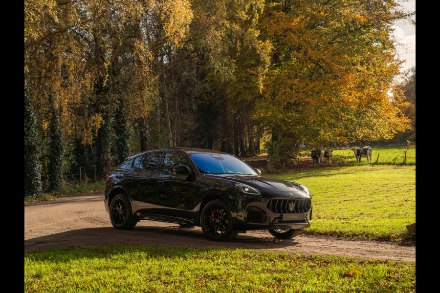 Maserati Grecale Modena 330pk | Pano-dak | Sonus Faber | Head-up | Camera | Stoelverwarming