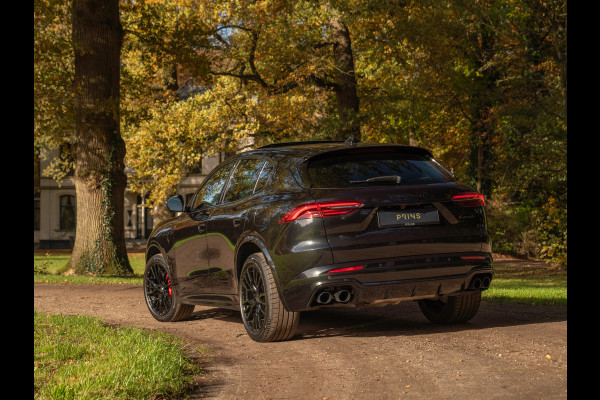 Maserati Grecale Modena 330pk | Pano-dak | Sonus Faber | Head-up | Camera | Stoelverwarming