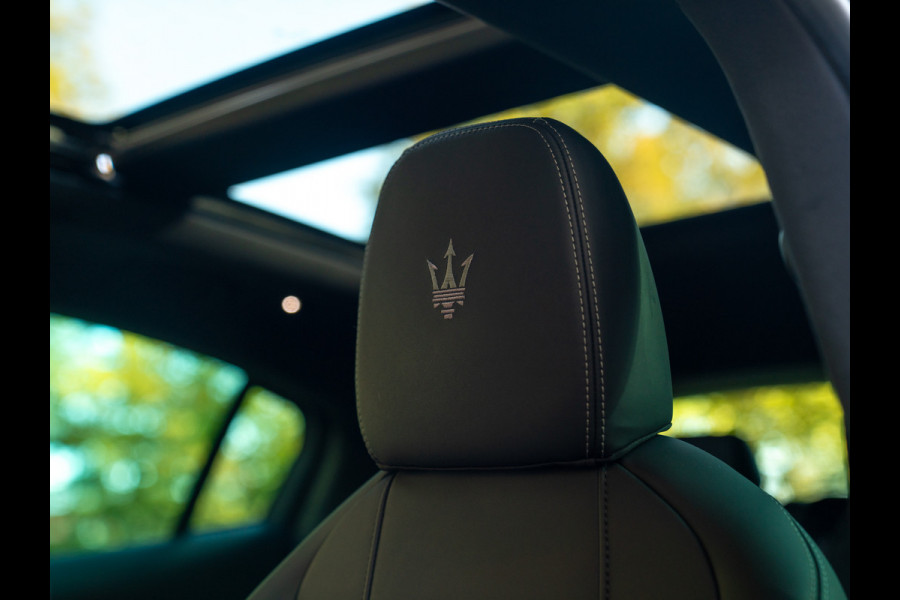Maserati Grecale Modena 330pk | Pano-dak | Sonus Faber | Head-up | Camera | Stoelverwarming