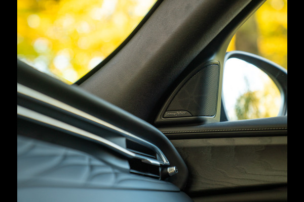 Maserati Grecale Modena 330pk | Pano-dak | Sonus Faber | Head-up | Camera | Stoelverwarming