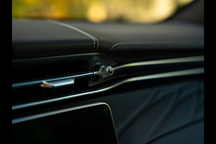 Maserati Grecale Modena 330pk | Pano-dak | Sonus Faber | Head-up | Camera | Stoelverwarming