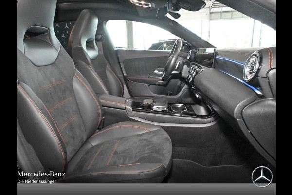 Mercedes-Benz CLA-Klasse Shooting Brake 250e AMG Line ** LED, MBUX+, PANORAMA, NIGHT, SPIEGEL- PACK, 19-inch LMV ** 1e EIG - UNFALLFREI - MB GAR ** ** INFORMEER OOK NAAR ONZE AANTREKKELIJKE FINANCIAL-LEASE TARIEVEN **