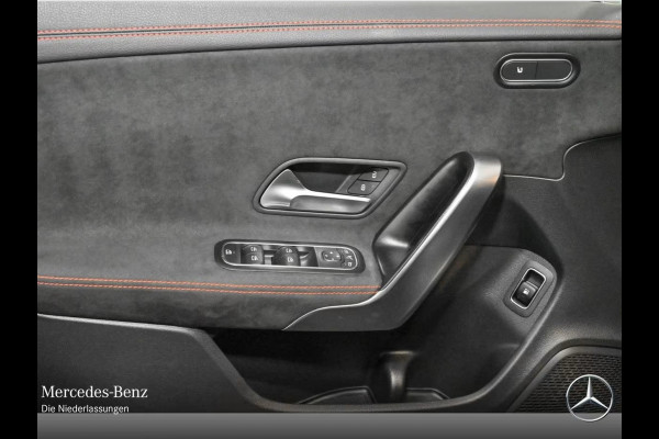 Mercedes-Benz CLA-Klasse Shooting Brake 250e AMG Line ** LED, MBUX+, PANORAMA, NIGHT, SPIEGEL- PACK, 19-inch LMV ** 1e EIG - UNFALLFREI - MB GAR ** ** INFORMEER OOK NAAR ONZE AANTREKKELIJKE FINANCIAL-LEASE TARIEVEN **
