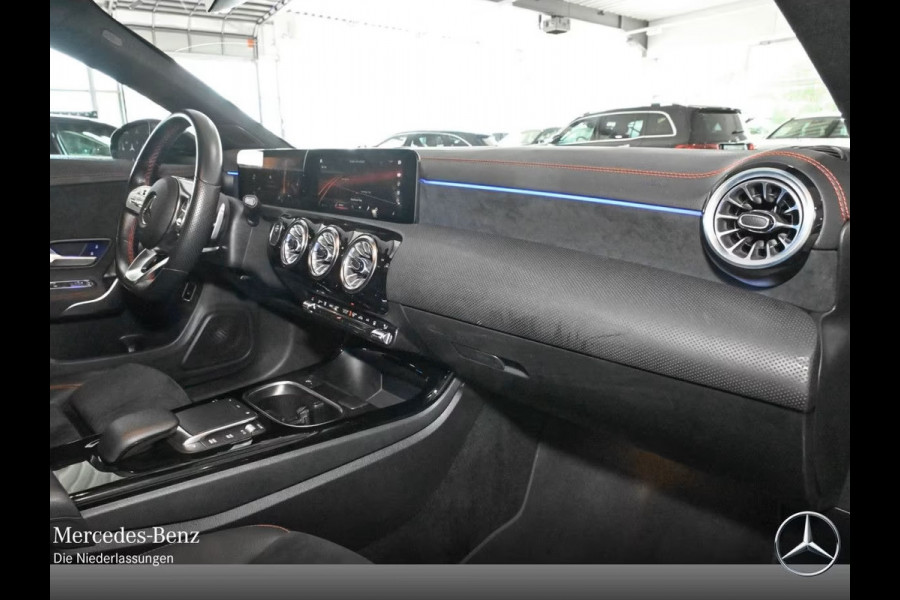 Mercedes-Benz CLA-Klasse Shooting Brake 250e AMG Line ** LED, MBUX+, PANORAMA, NIGHT, SPIEGEL- PACK, 19-inch LMV ** 1e EIG - UNFALLFREI - MB GAR ** ** INFORMEER OOK NAAR ONZE AANTREKKELIJKE FINANCIAL-LEASE TARIEVEN **