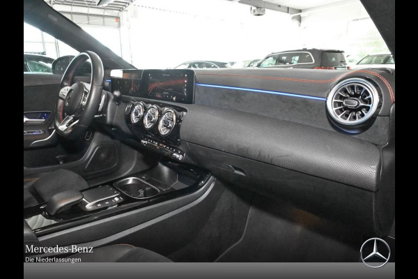 Mercedes-Benz CLA-Klasse Shooting Brake 250e AMG Line ** LED, MBUX+, PANORAMA, NIGHT, SPIEGEL- PACK, 19-inch LMV ** 1e EIG - UNFALLFREI - MB GAR ** ** INFORMEER OOK NAAR ONZE AANTREKKELIJKE FINANCIAL-LEASE TARIEVEN **